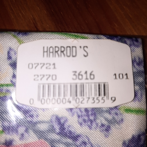 Harrods of London 100% Silk Scarf made in Italy nwt - Picture 5 of 6